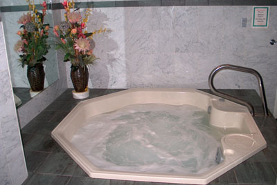 jacuzzi-1.jpg